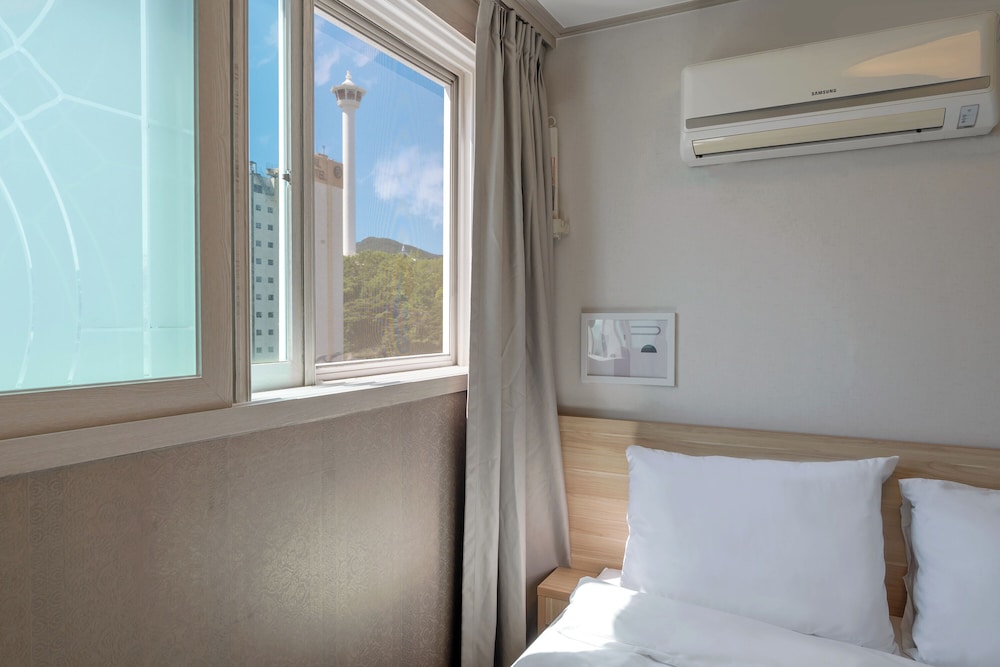 Staywell Hotel 33/50