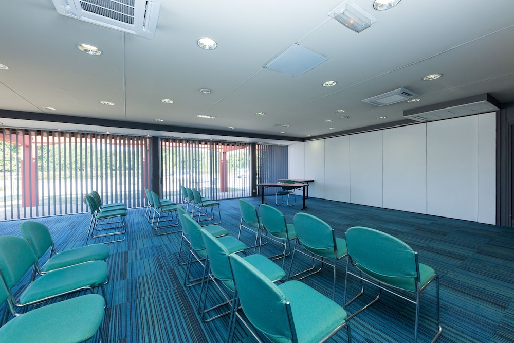 IBIS MONTELIMAR NORD 58/69