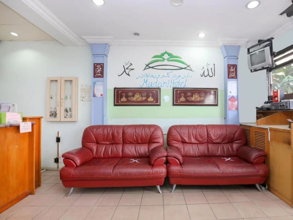 Madani Muslim Hotel 31/34