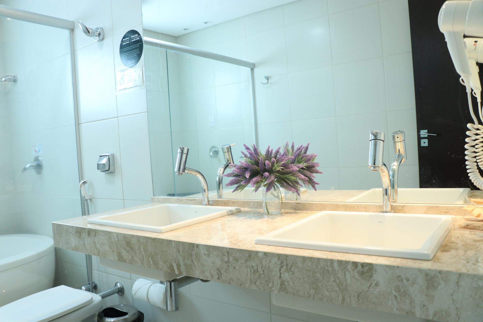 جناح، Indaia Park Hotel 4/6