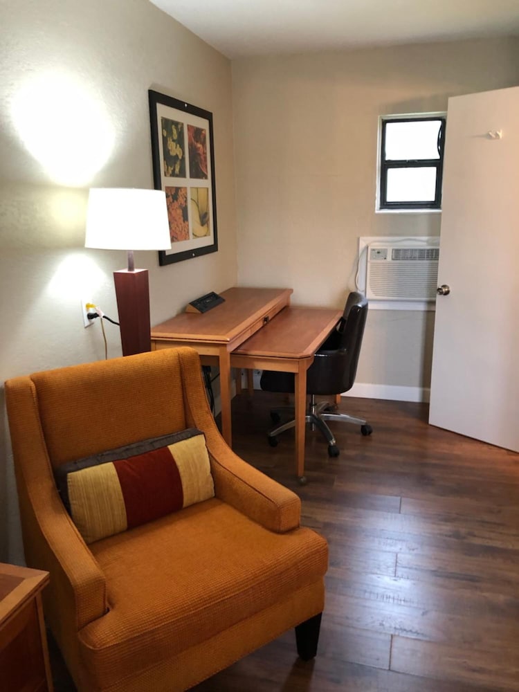 Ocala Cove Motel 36/41
