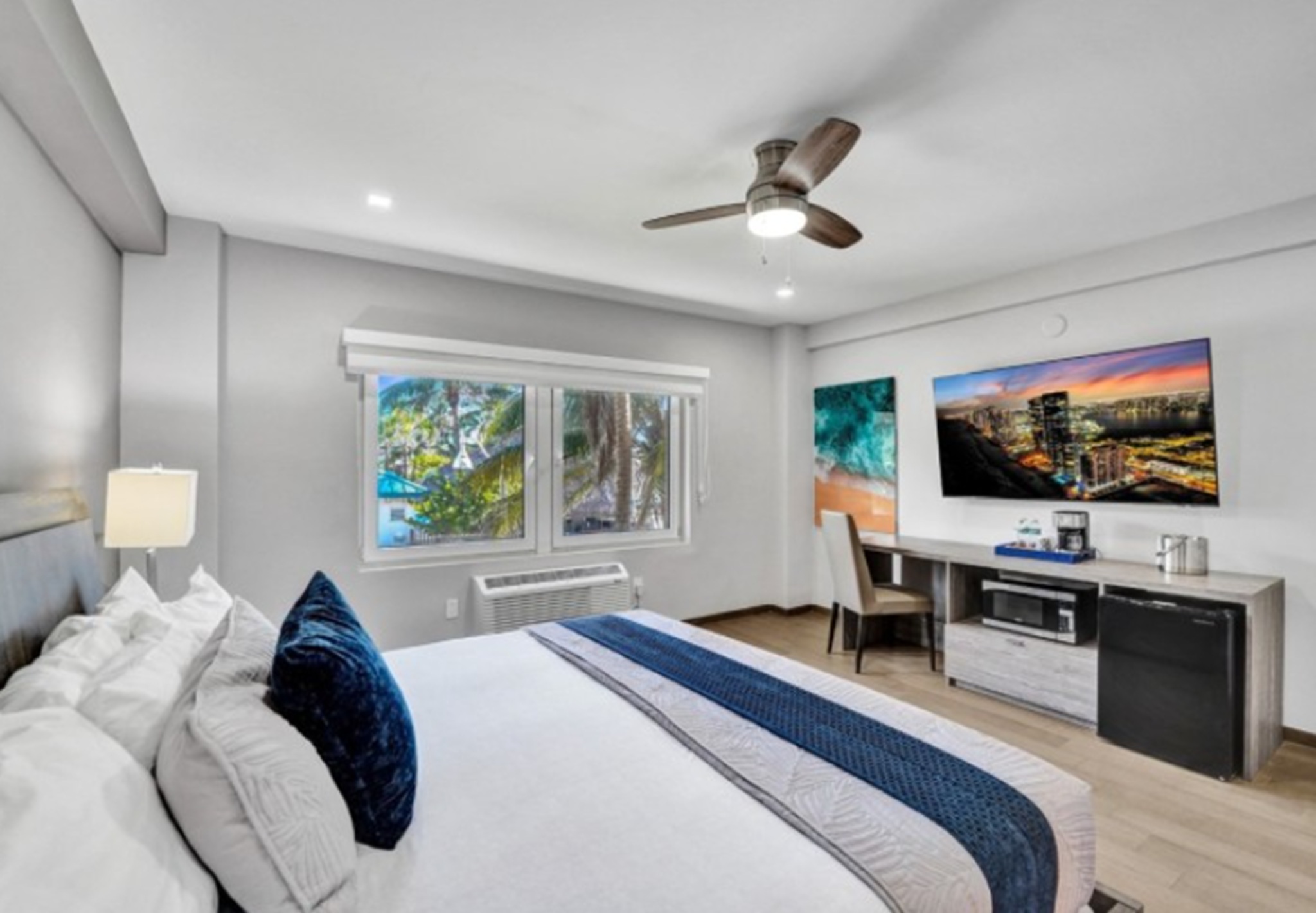 Room, Partial Ocean View