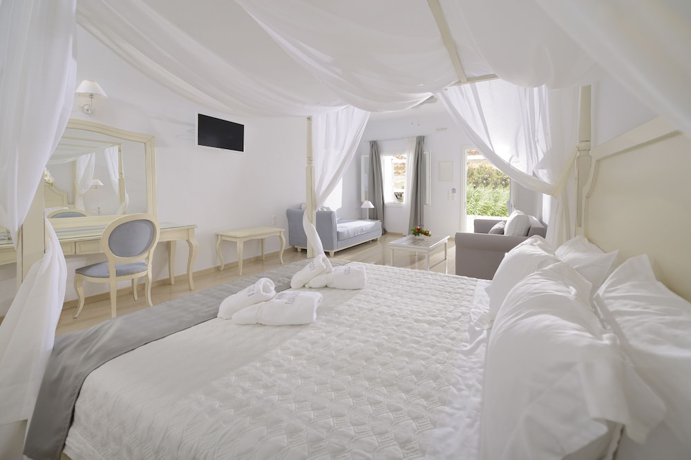 Kamari Hotel 23/73