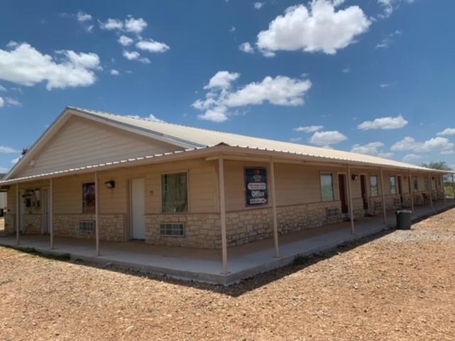 Cotulla Executive Inn 1/40