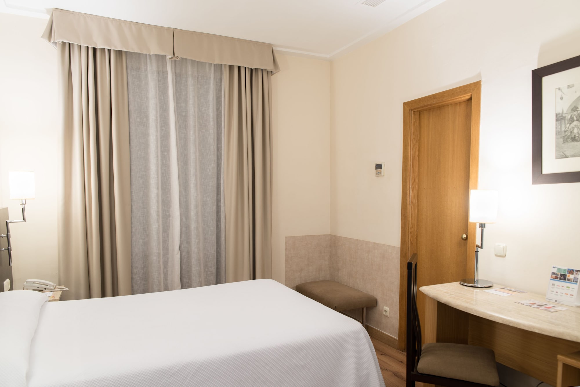 غرفة كلاسيكية بسريرين منفصلين، Hotel Inglaterra 4/5