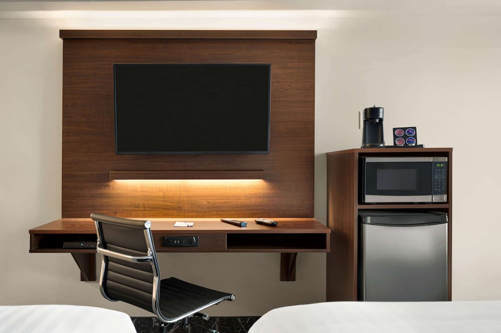 Microtel Inn and Suites by Wyndham Antigonish 17/21