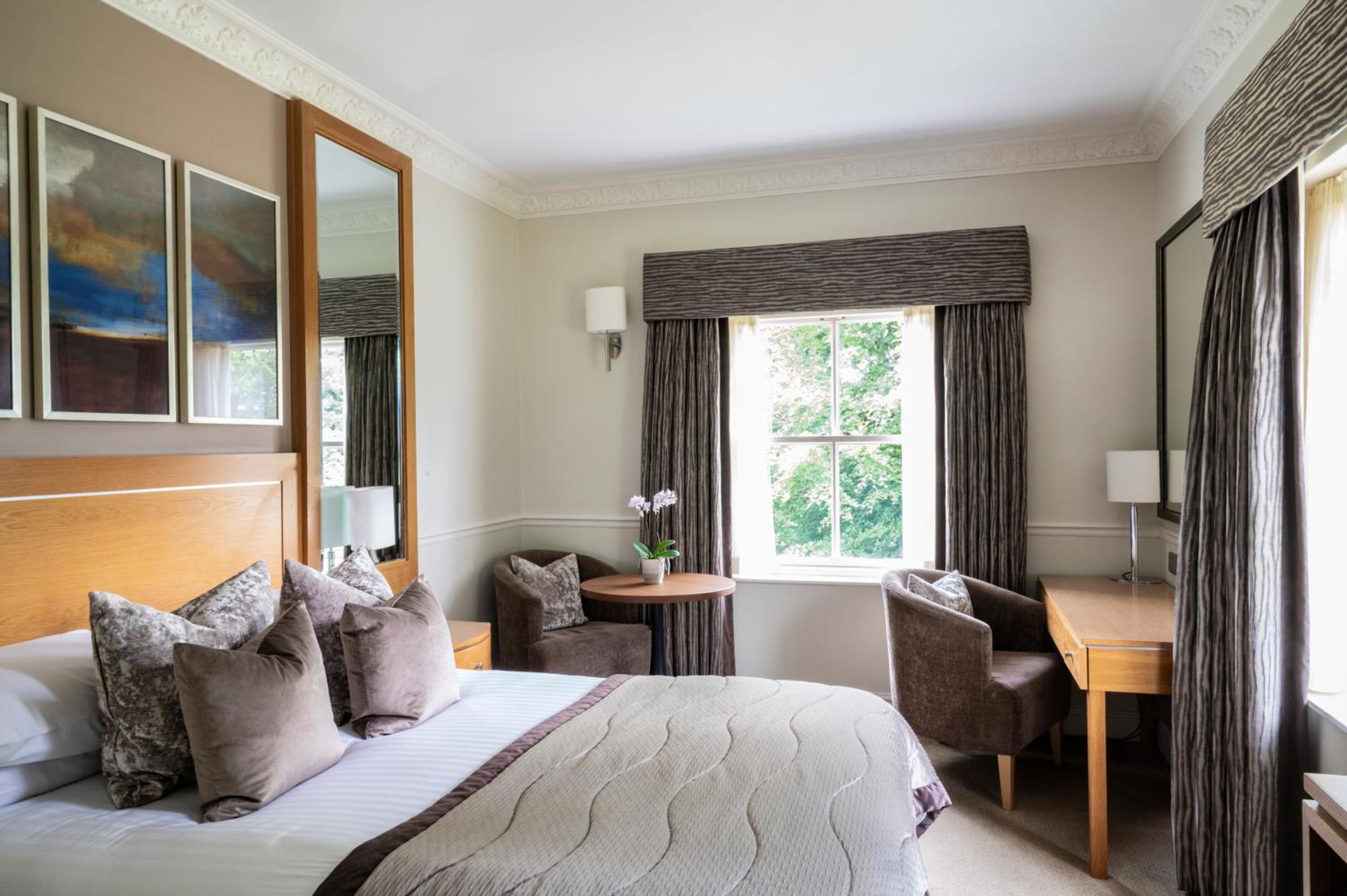 Room, Double Bed