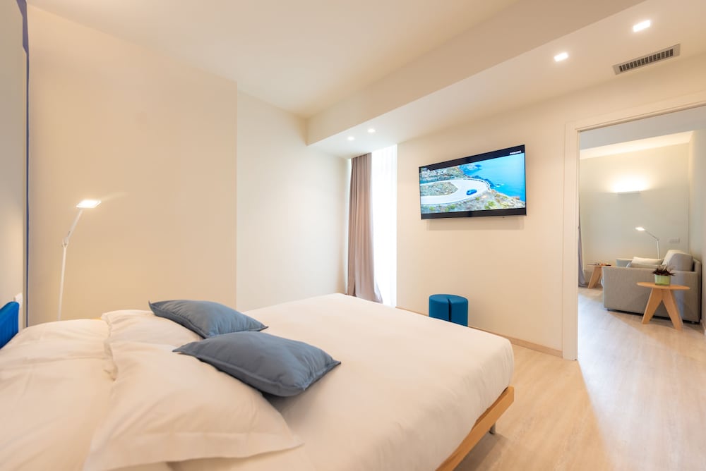 L'alba Hotel 16/72