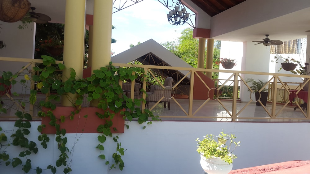 Habitation Hatt Hotel 6/36