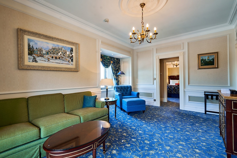 Fairmont Grand Hotel Kyiv 32/50