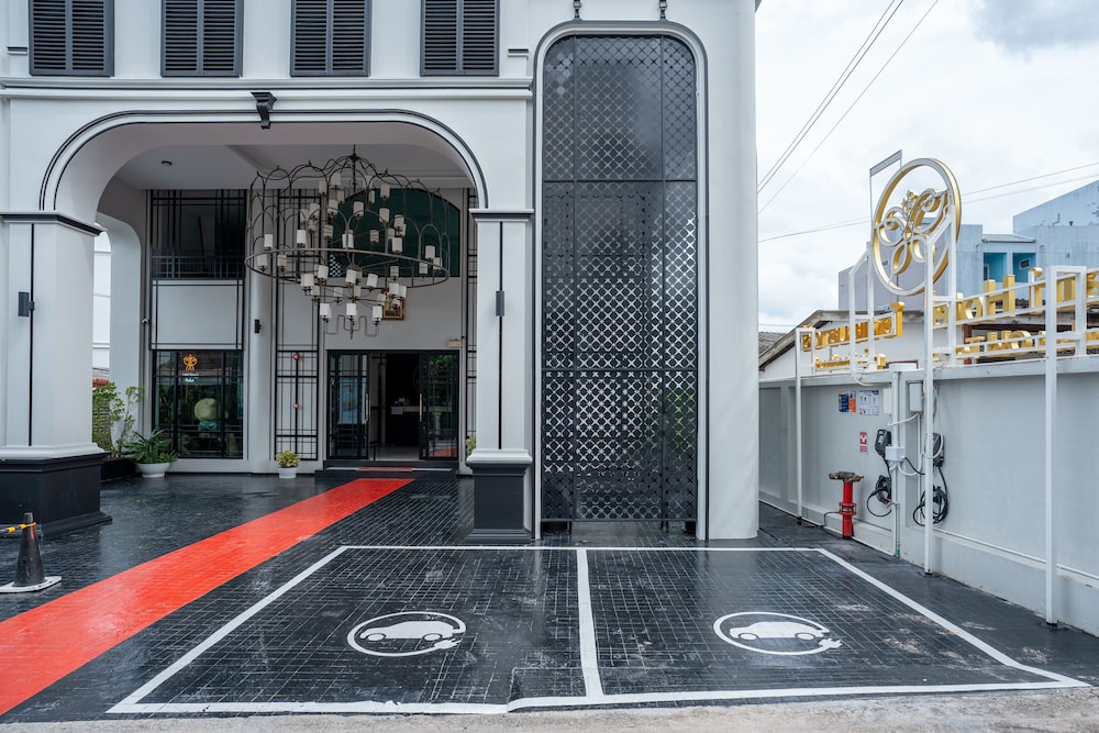 Ratri Hotel Phuket Old Town 42/47