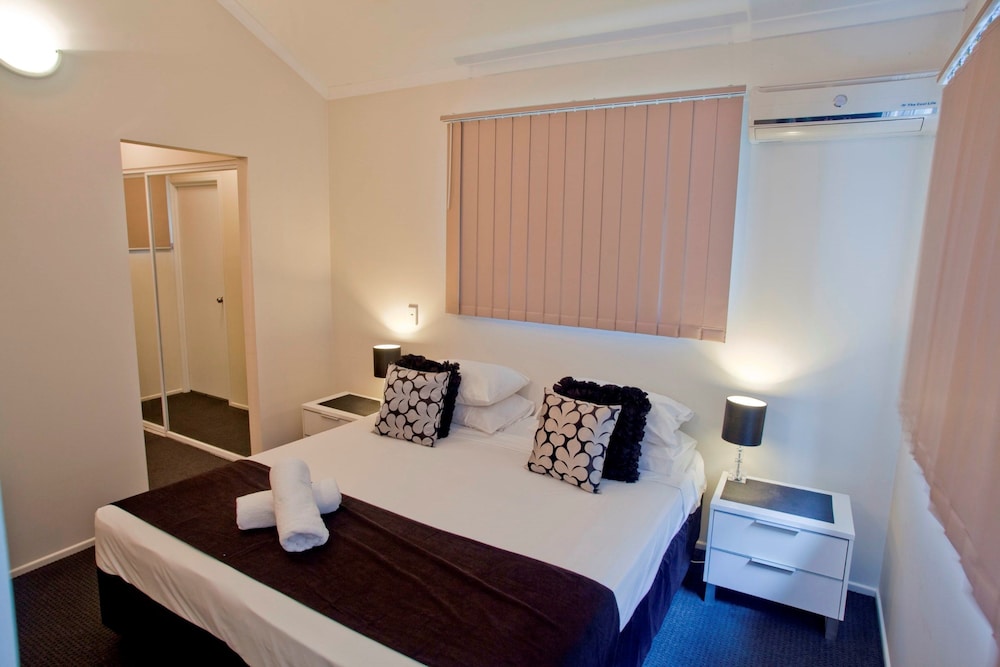 Marlin Cove Resort 20/72