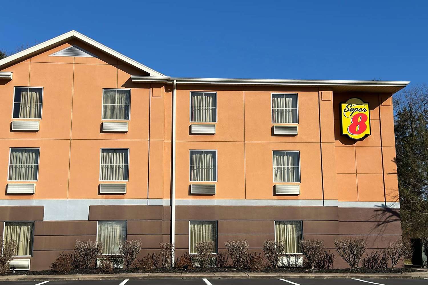 Super 8 by Wyndham Mars/Cranberry/Pittsburgh Area 1/13