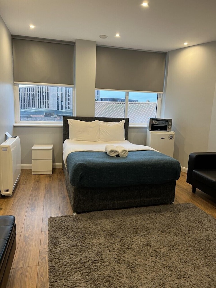 Easy Lets - Showcase Apartments 11/45