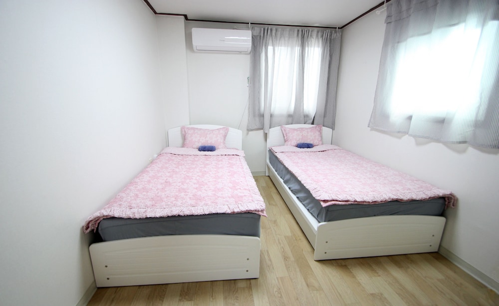 Jeong House 23/63