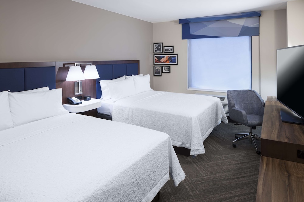 Hampton Inn Suites Phoenix Downtown 9/44