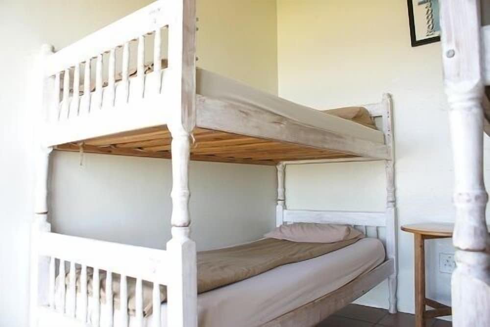 Island Vibe Jeffreys Bay Hostel 3/41