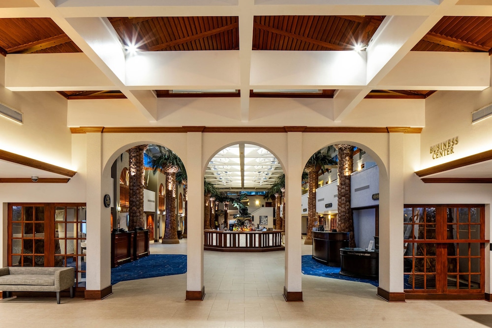 Tradewinds Island Grand Resort 32/65