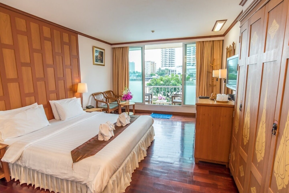 DELUXE, DOUBLE BED, RIVER VIEW, BALCONY
