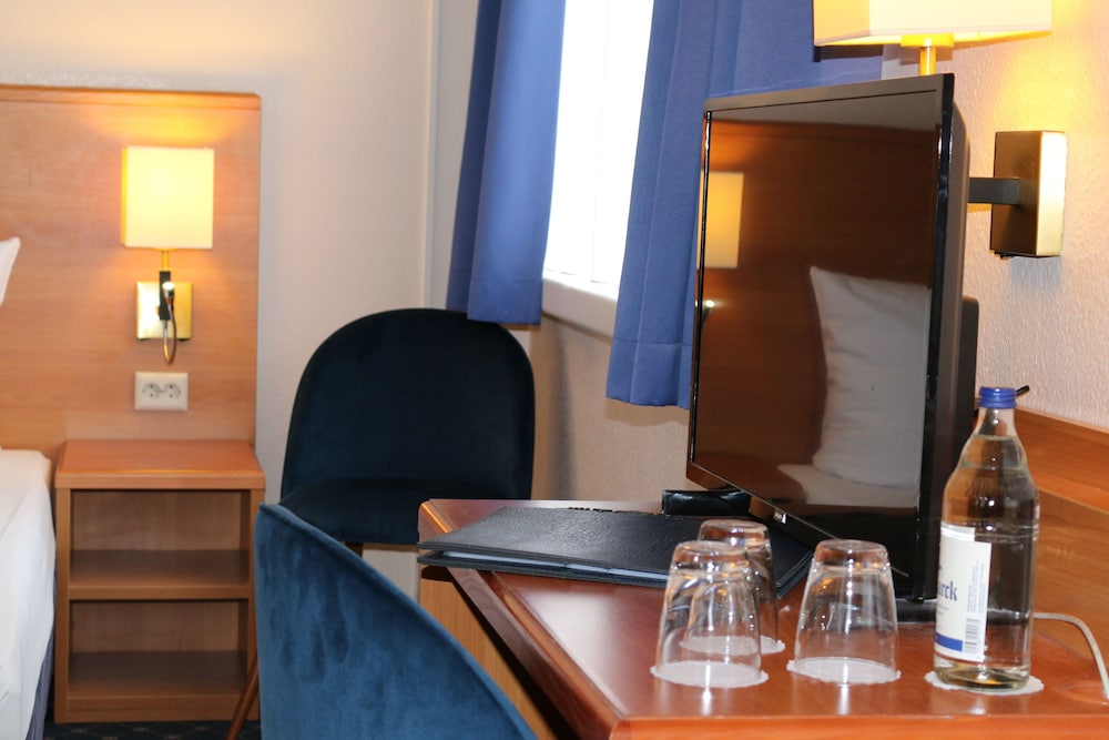 Elbbrucken Hotel 32/50