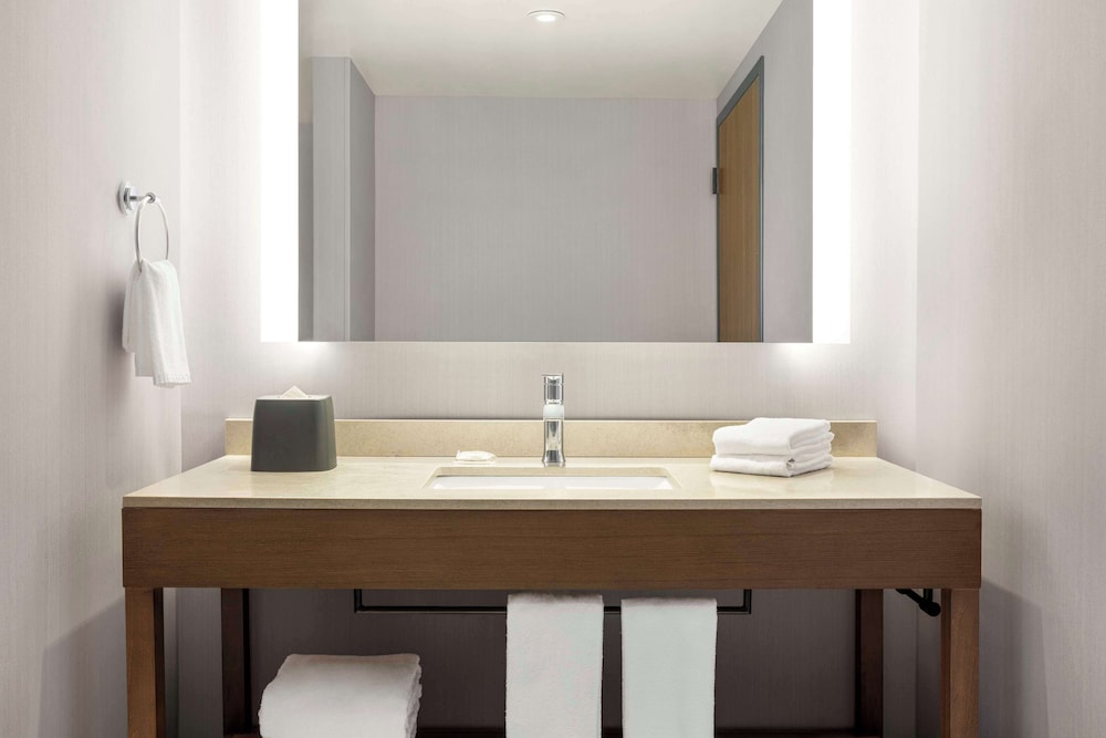 Hyatt Place Columbus/Polaris 37/37