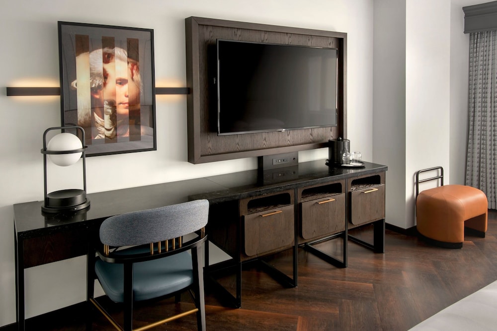 MARRIOTT COPLEY PLACE 37/53