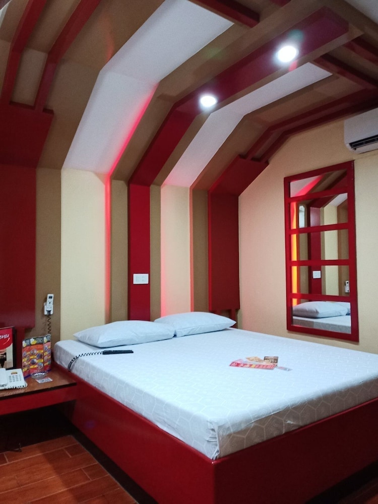 Hotel Sogo Edsa Caloocan 26/38