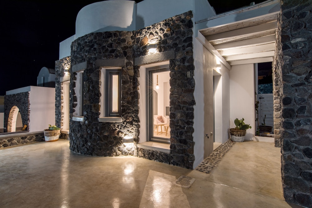 Lagadi Suites 35/67
