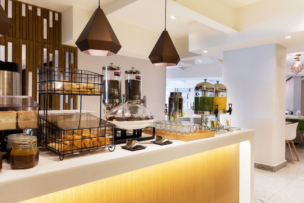 Hilton Garden Inn Mexico City Santa Fe 8/73