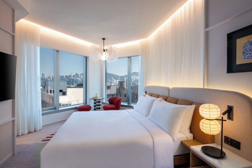Mondrian Hong Kong 19/48