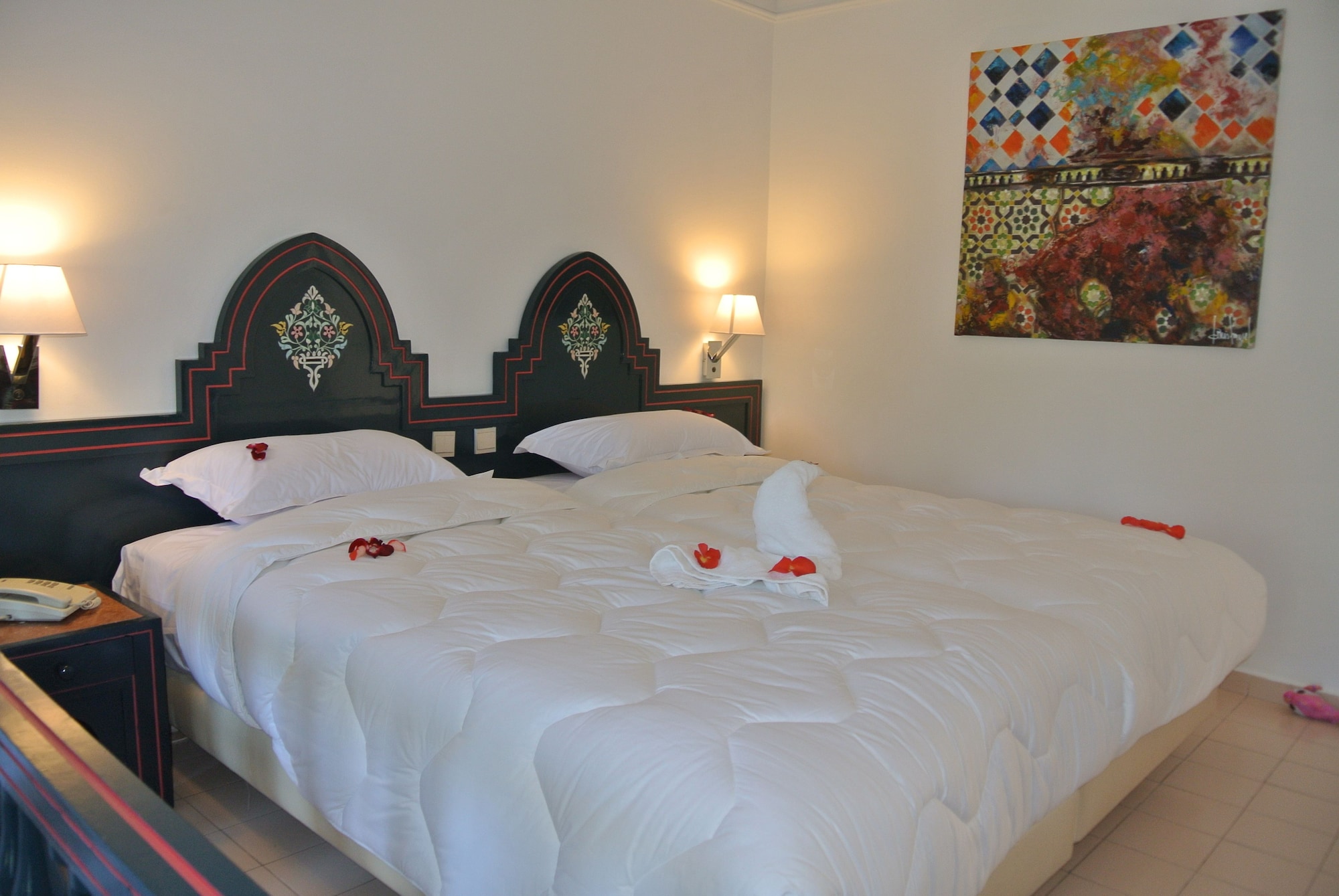 DOUBLE ROOM