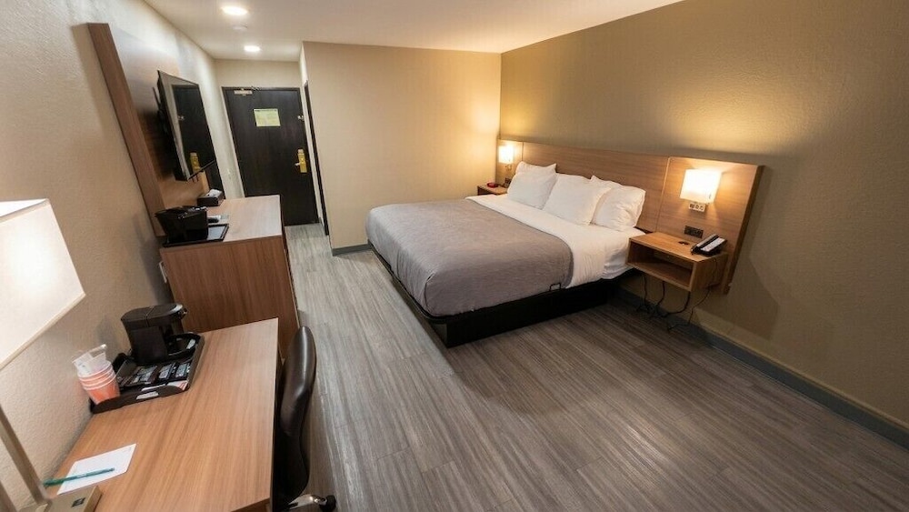 Quality Inn Texarkana Arkansas 25/35