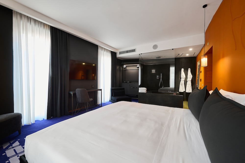 MyTALE Creative Academy Hotel 7/50