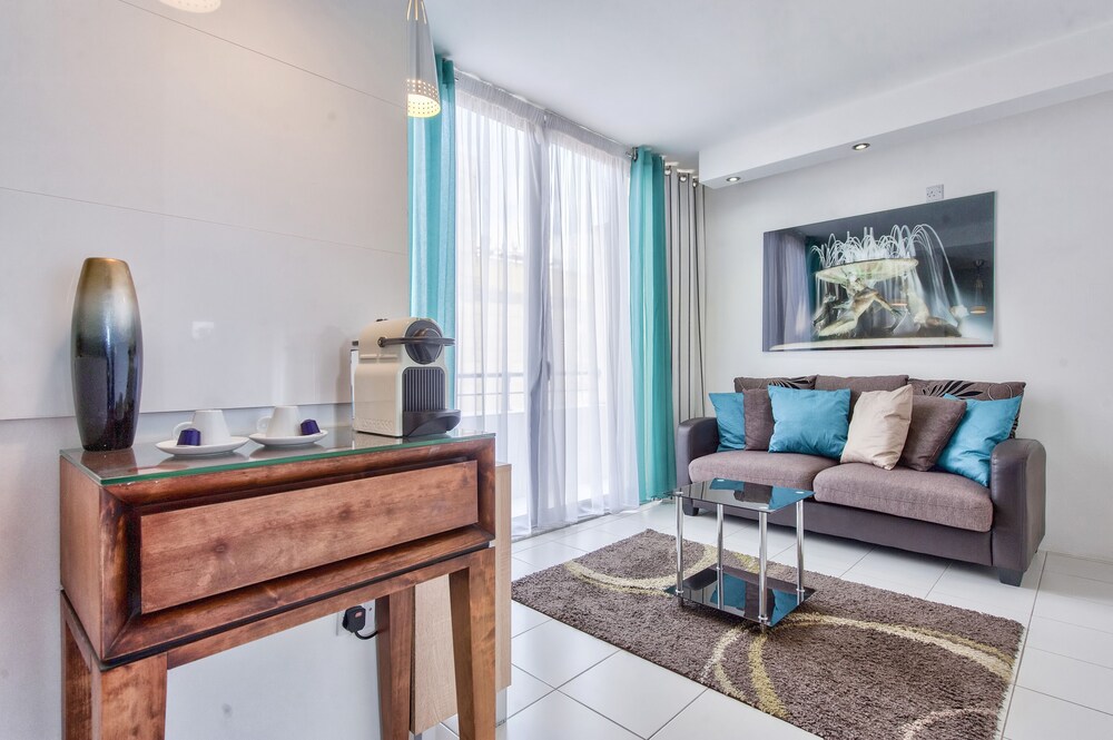 Barrakka Suites 4/50