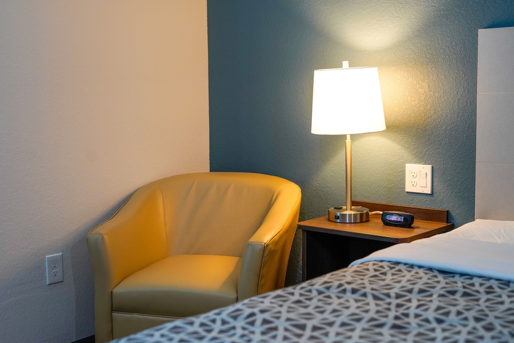 WoodSpring Suites Hudson Port Richey 12/33