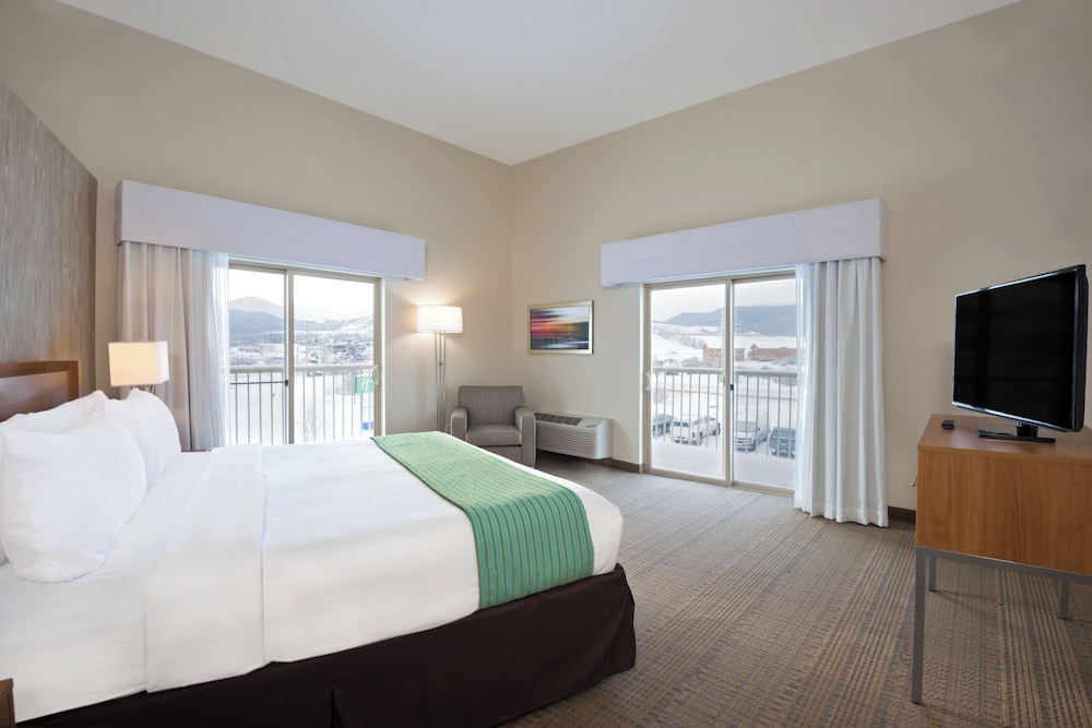 Holiday Inn Express And Suites Fraser Winter Park Area Formerly the Pinnacle Lodge 27/73