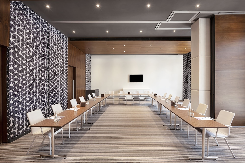 Hyatt Place Dubai Wasl District Residences 56/63