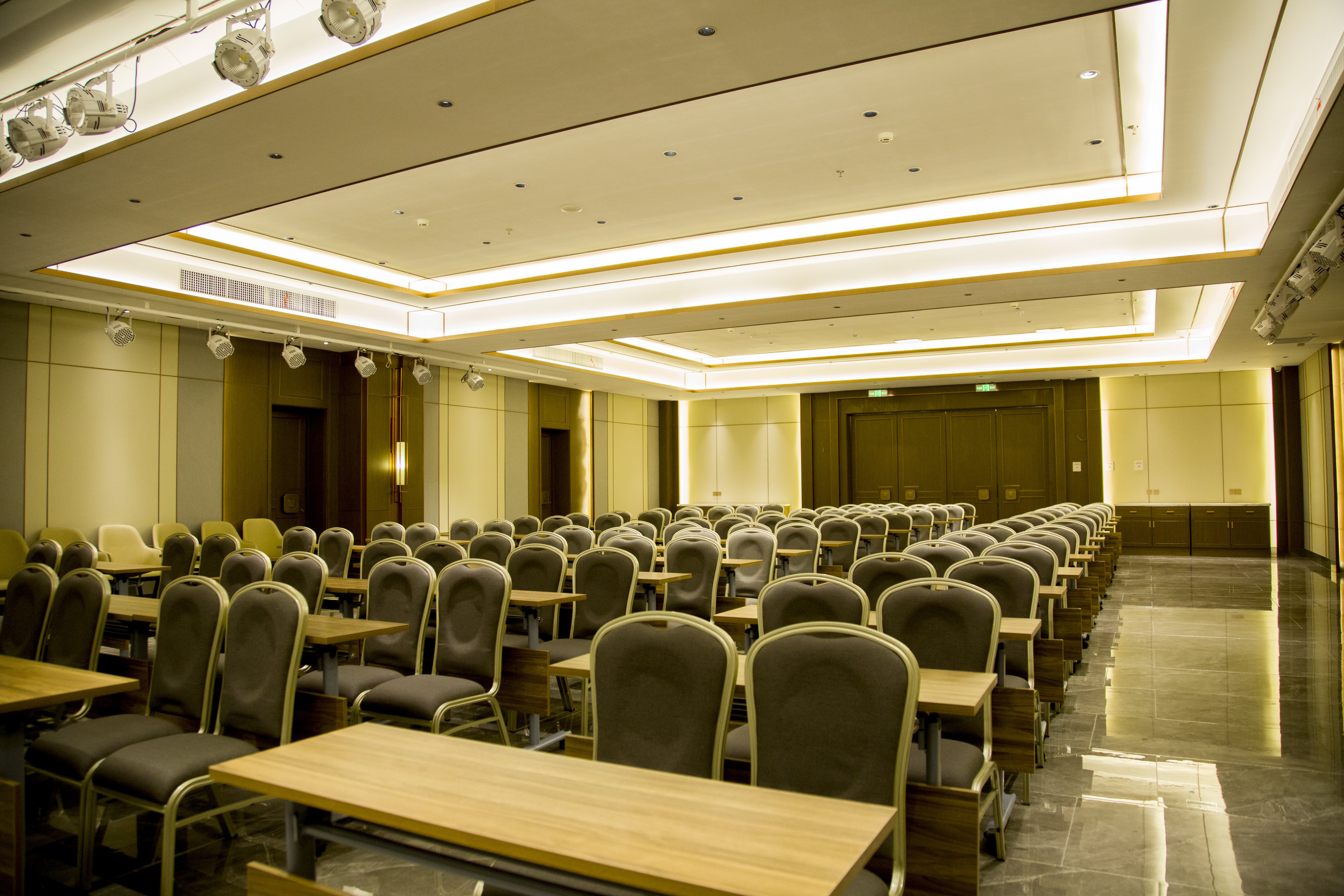 Holiday Inn Express Harbin Exhibition Center 23/27