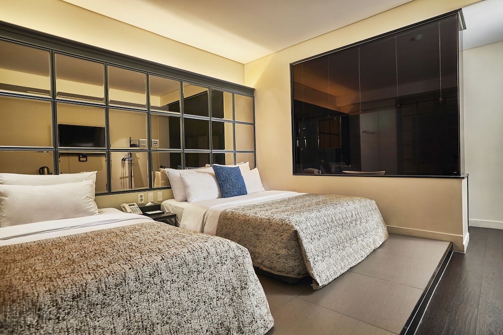 JB Design Hotel 20/77