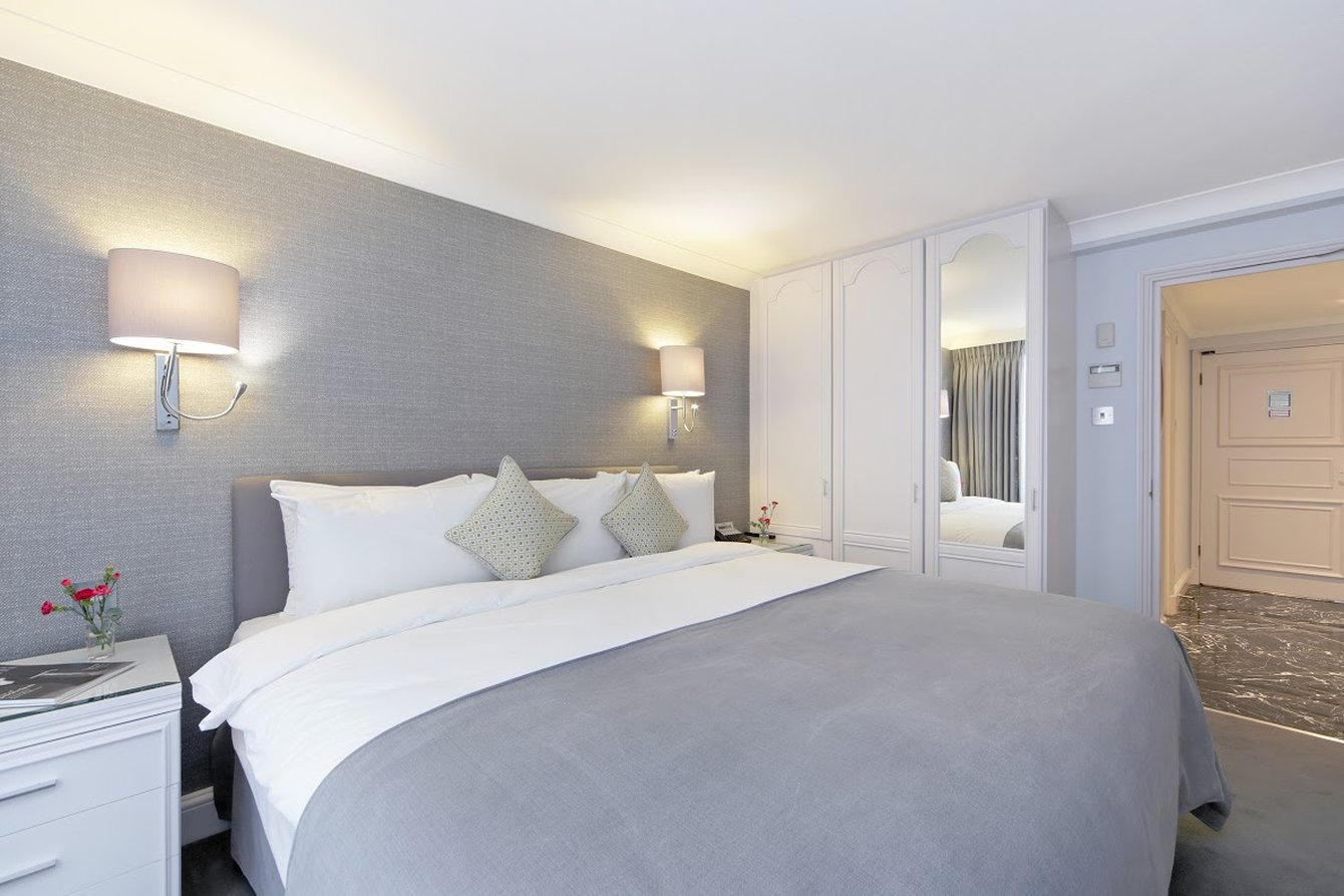 Mayfair House 10/58