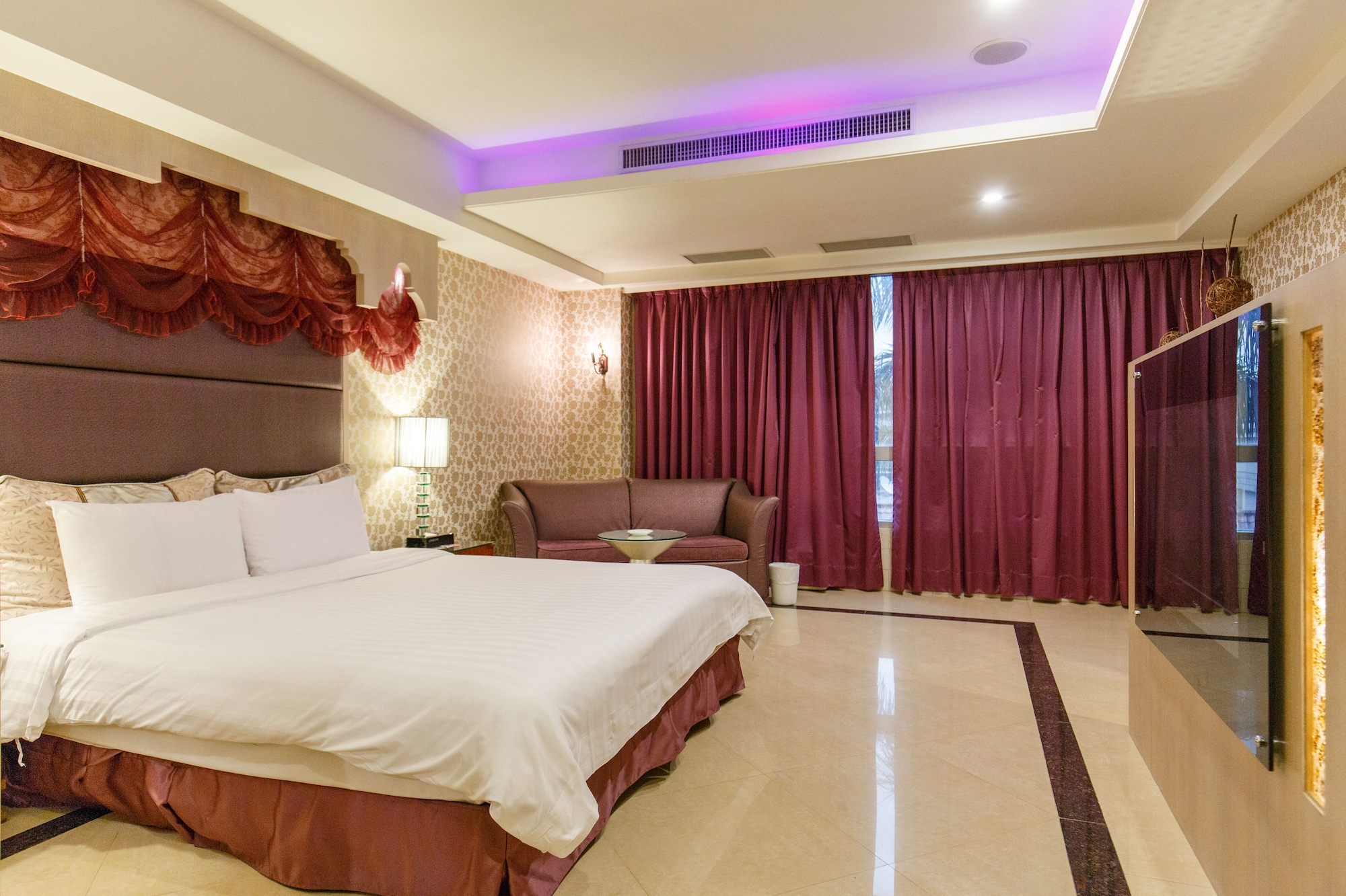SUPERIOR, DOUBLE BED