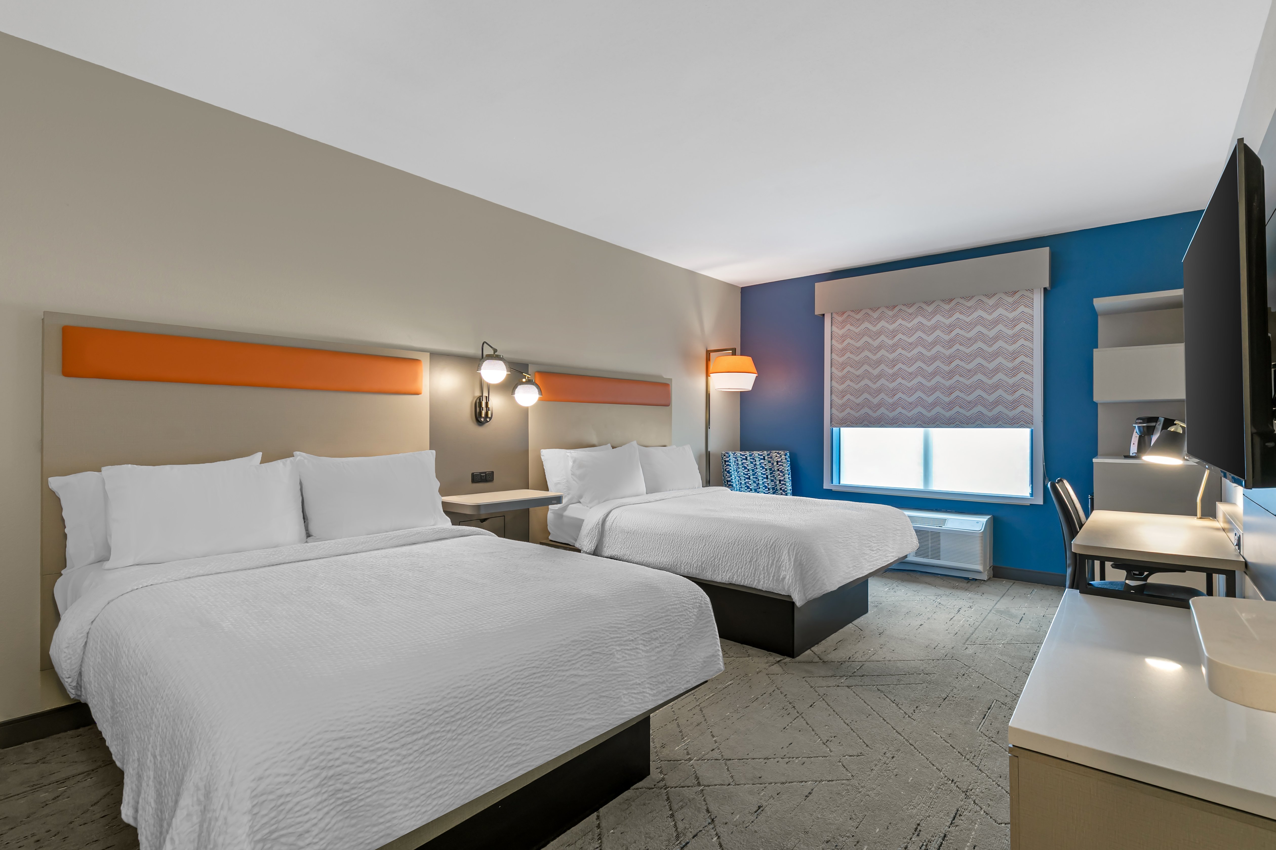 Holiday Inn Express & Suites Clemson - Univ Area 19/82