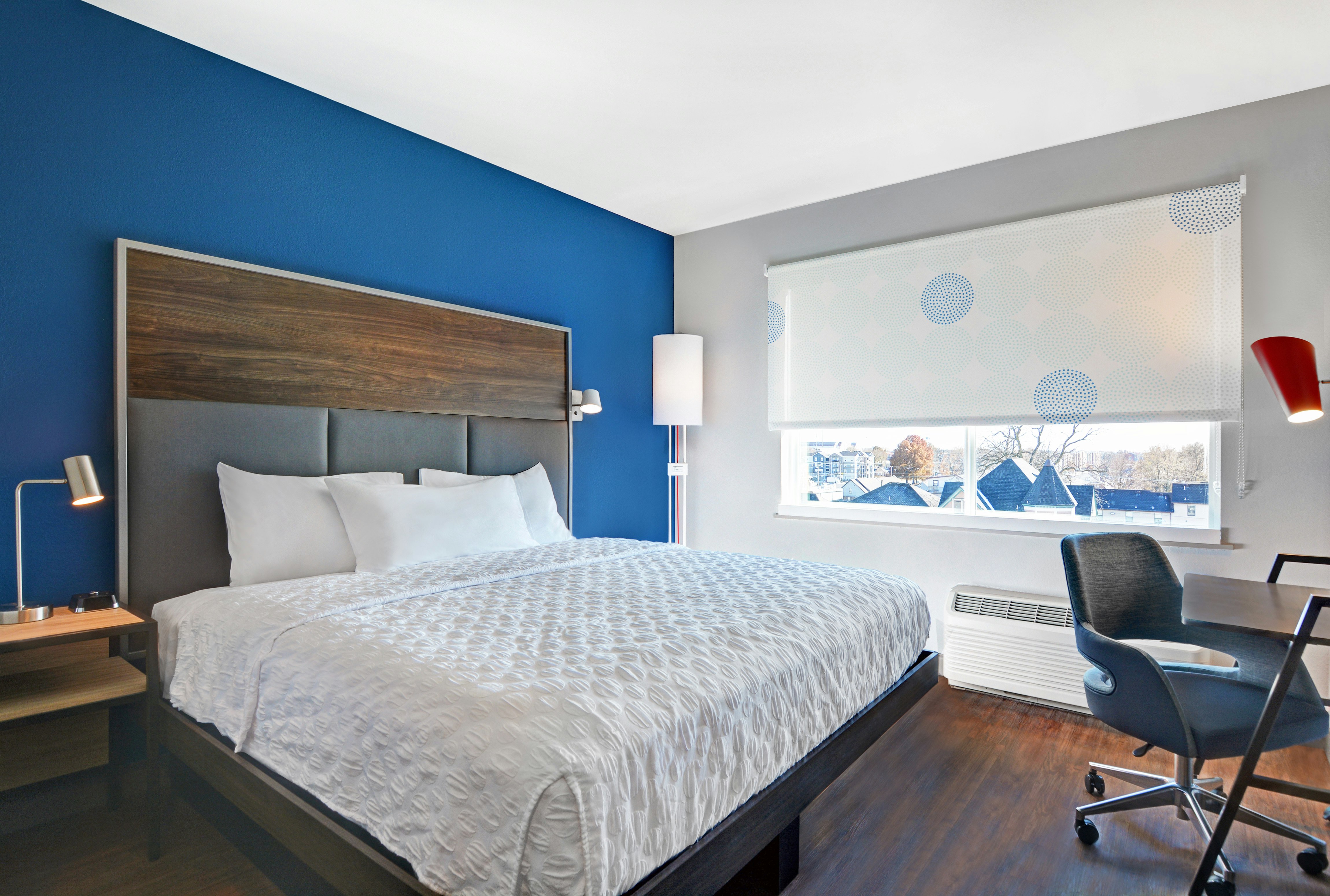 ROOM, KING BED, ACCESSIBLE