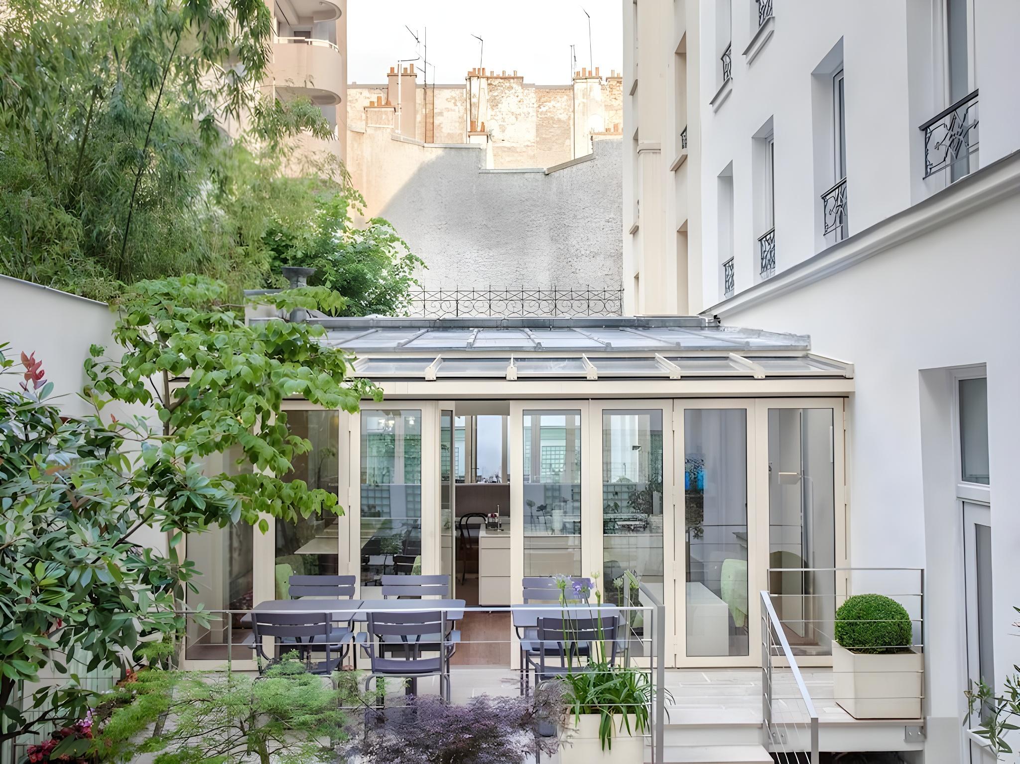 Hotel Mistral in PARIS