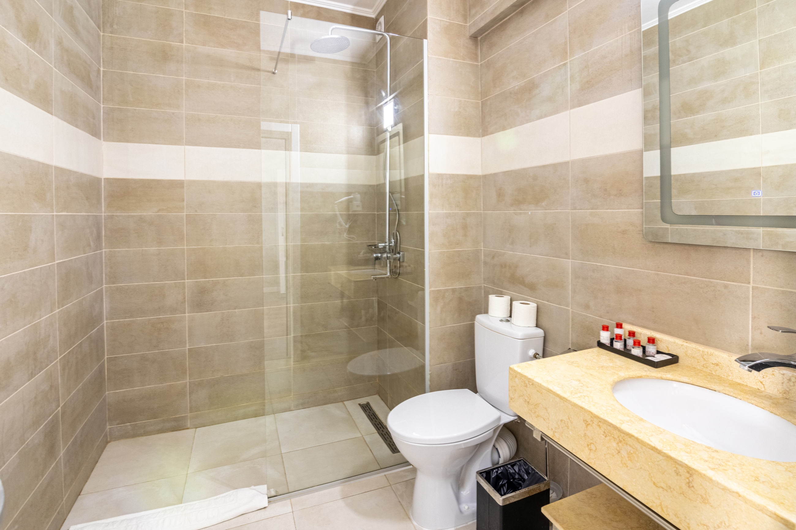 استوديو بسرير كينج بشرفة، Miramare Residence 9/10