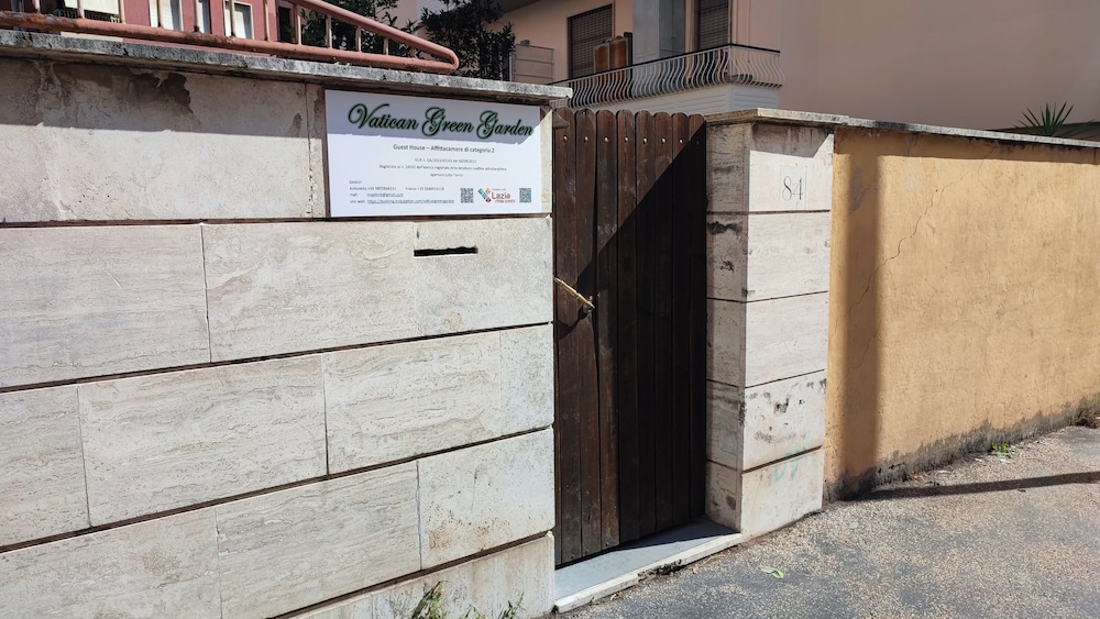 Vatican Green Garden 5/50