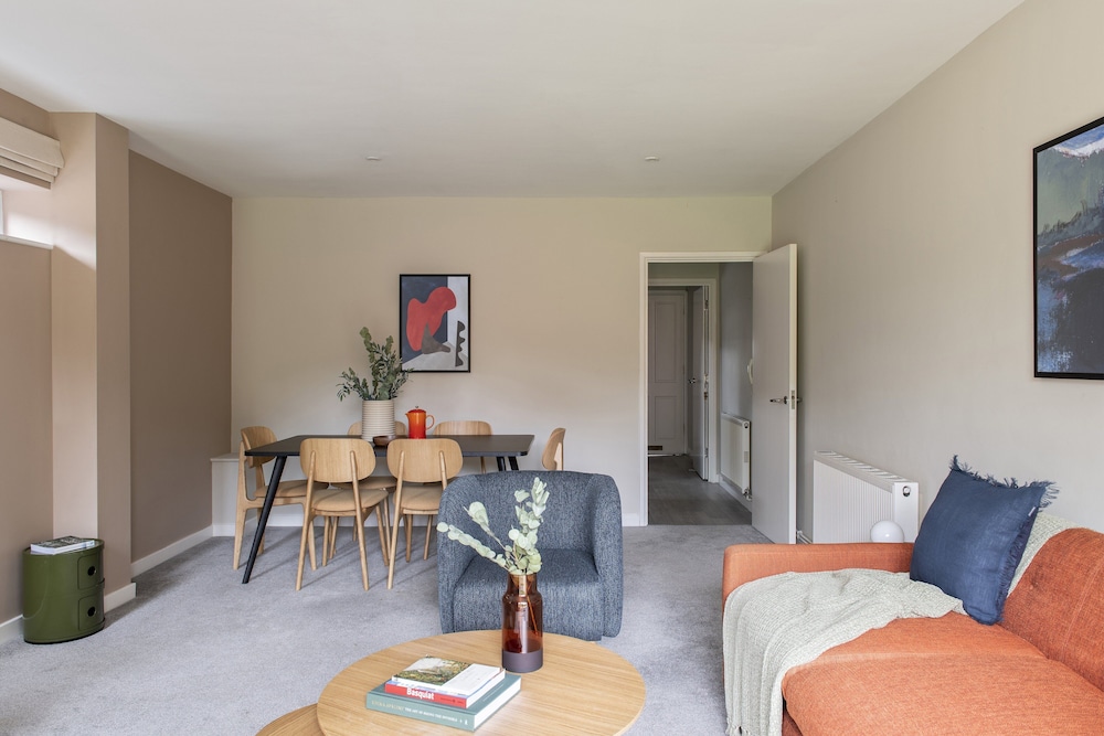 SACO Reading - Castle Crescent 54/64