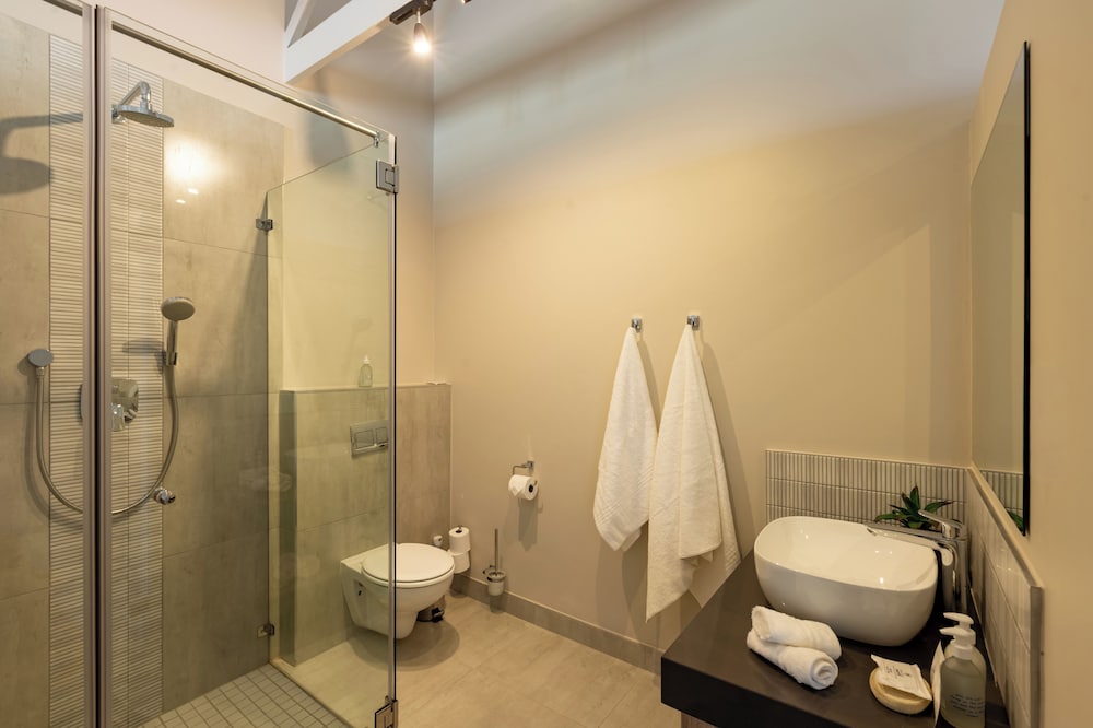 Intle Boutique Hotel 46/50