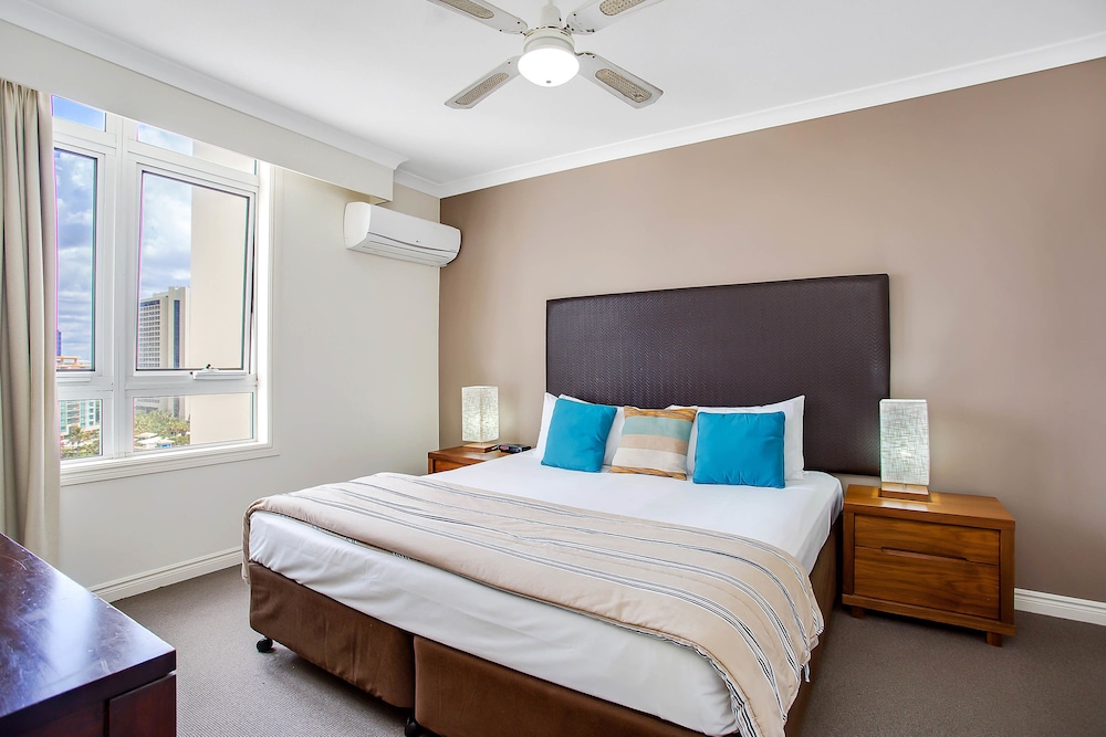 2 Bedrooms, Apartment