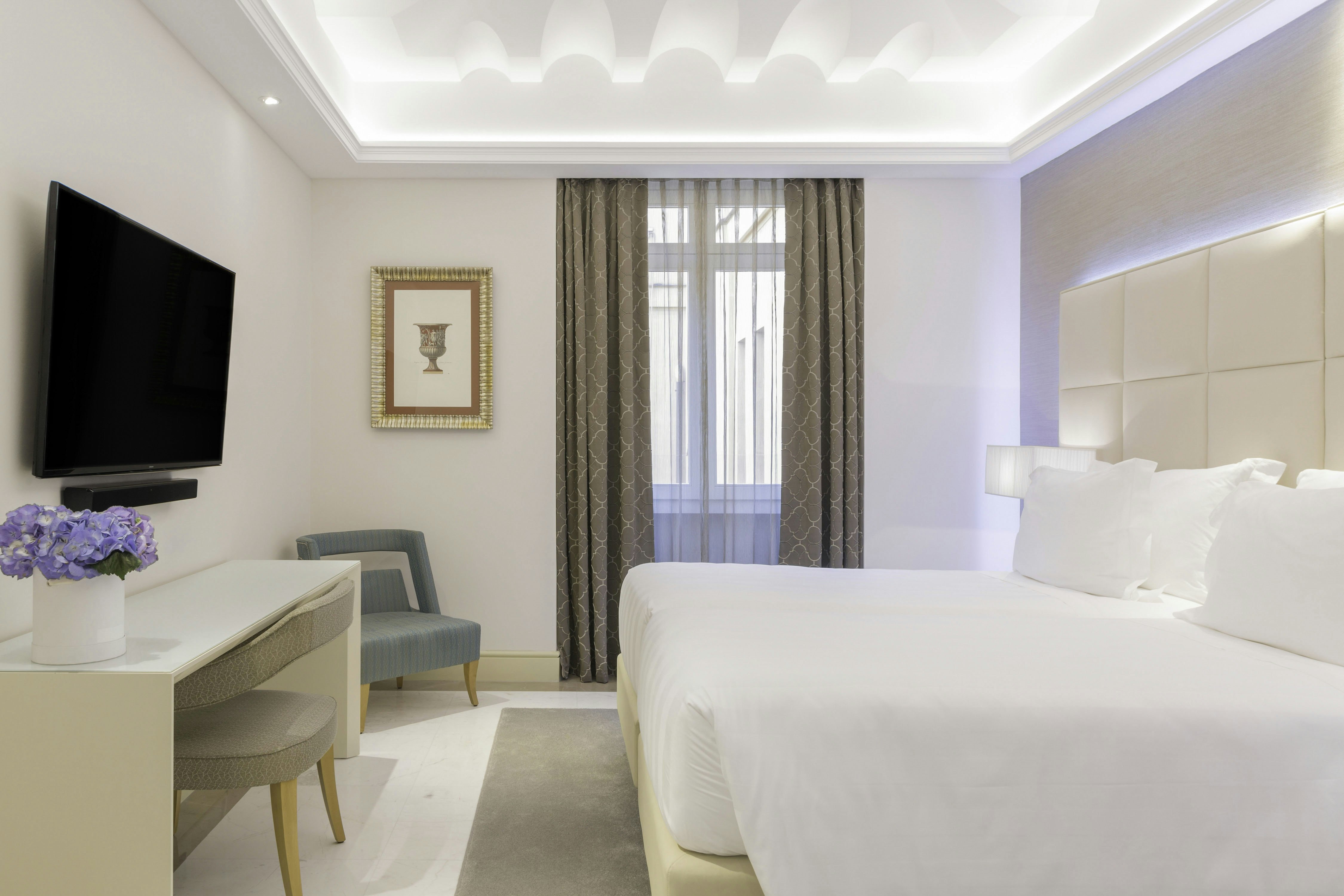 DELUXE, TWIN BEDS